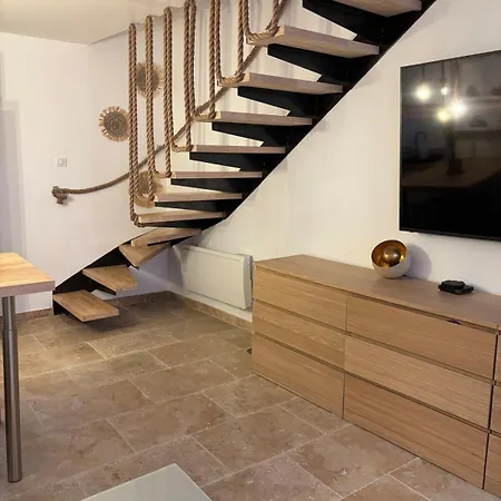 Independant Apartmán